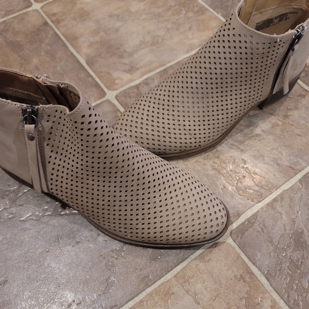 Ankle booties